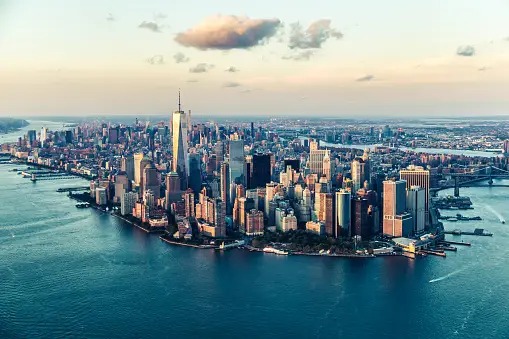 The birth and the death of the great cities